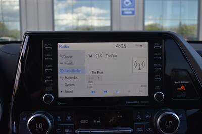 2021 Toyota Highlander Hybrid XLE   - Photo 29 - Heber City, UT 84032