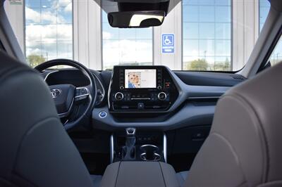 2021 Toyota Highlander Hybrid XLE   - Photo 16 - Heber City, UT 84032