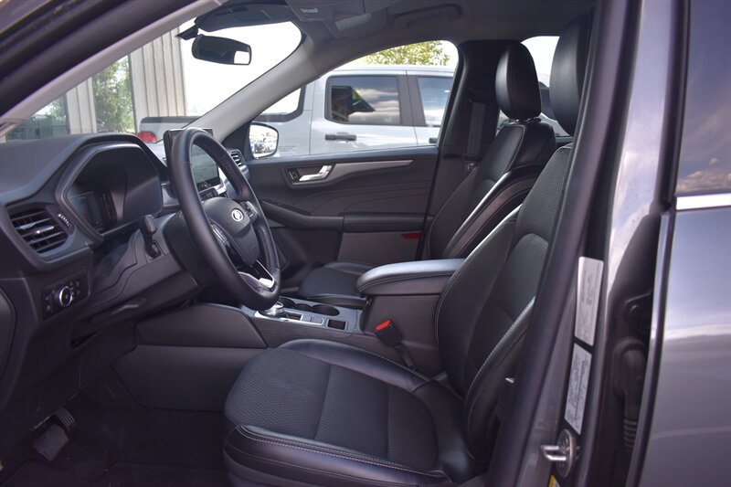 2025 Ford Escape Plug-In Hybrid PHEV - Photo 14 - Heber City, UT 84032