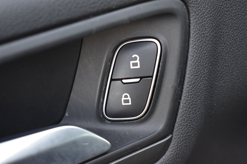 2025 Ford Escape Plug-In Hybrid PHEV - Photo 16 - Heber City, UT 84032
