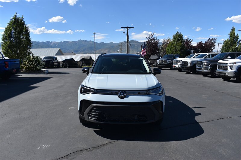 2025 Volkswagen Taos SE Black 4Motion - Photo 10 - Heber City, UT 84032