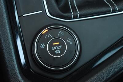 2025 Volkswagen Taos SE Black 4Motion - Photo 21 - Heber City, UT 84032