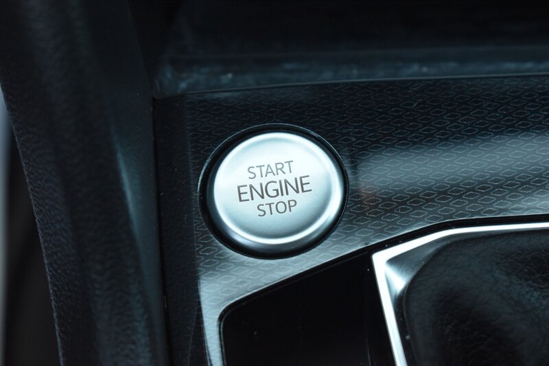 2025 Volkswagen Taos SE Black 4Motion - Photo 23 - Heber City, UT 84032