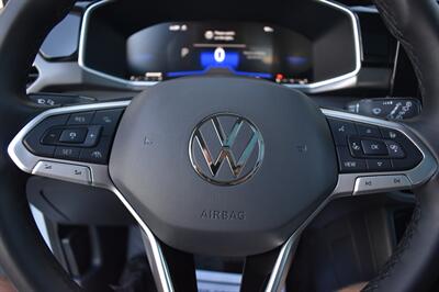 2025 Volkswagen Taos SE Black 4Motion - Photo 32 - Heber City, UT 84032