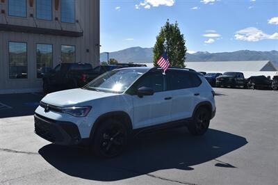 2025 Volkswagen Taos SE Black 4Motion - Photo 3 - Heber City, UT 84032