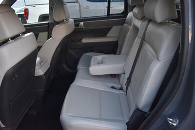 2024 Hyundai SANTA FE SEL   - Photo 14 - Heber City, UT 84032