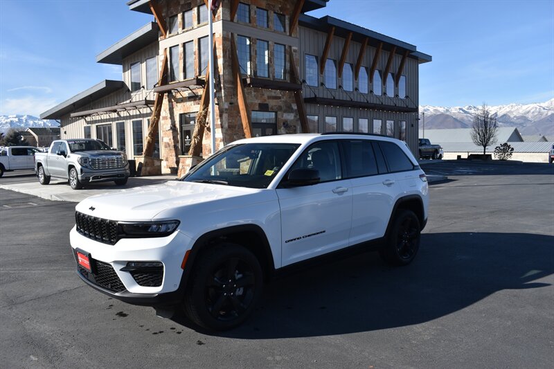 2023 Jeep Grand Cherokee Limited  