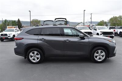 2022 Toyota Highlander L   - Photo 3 - Heber City, UT 84032