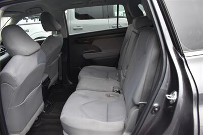 2022 Toyota Highlander L   - Photo 12 - Heber City, UT 84032