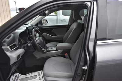 2022 Toyota Highlander L   - Photo 16 - Heber City, UT 84032