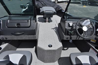 2026 Lowe Fishing Machine 1875 200hp PRO XS Mercury 4-Stroke   - Photo 27 - Heber City, UT 84032