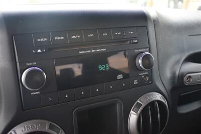 2015 Jeep Wrangler Sport S   - Photo 20 - Heber City, UT 84032