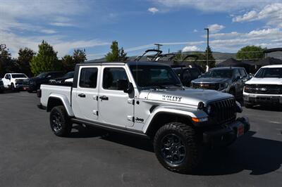 2023 Jeep Gladiator Willys Truck
