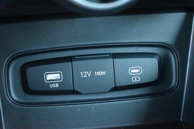 2024 Hyundai VENUE SEL   - Photo 18 - Heber City, UT 84032