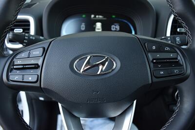 2024 Hyundai VENUE SEL   - Photo 27 - Heber City, UT 84032
