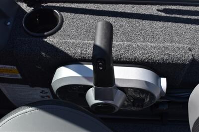 2026 Lowe Fishing Machine 1625 Walk Thru 90hp Mercury 4-Stroke   - Photo 37 - Heber City, UT 84032