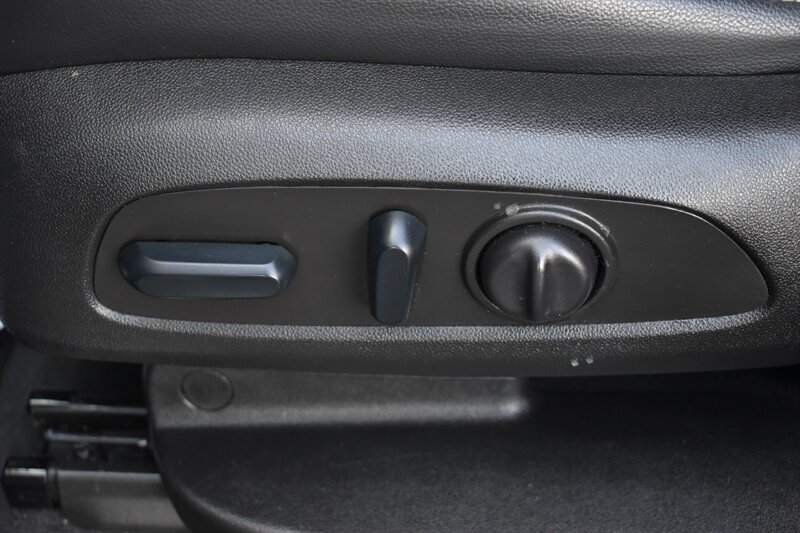 2022 GMC Acadia SLT - Photo 19 - Heber City, UT 84032