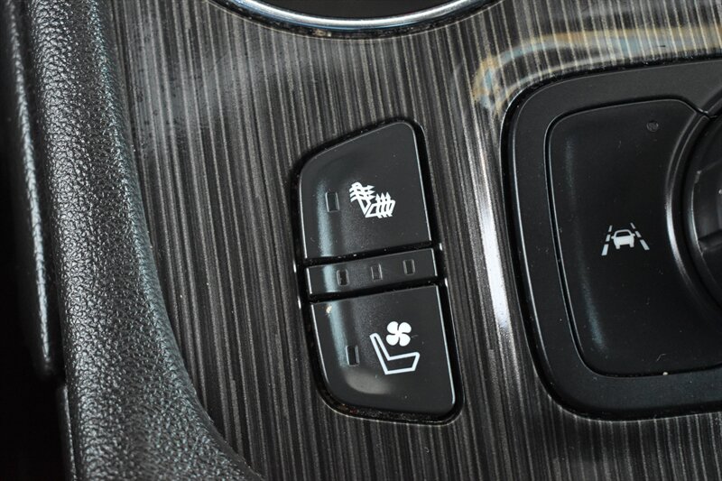 2022 GMC Acadia SLT - Photo 27 - Heber City, UT 84032