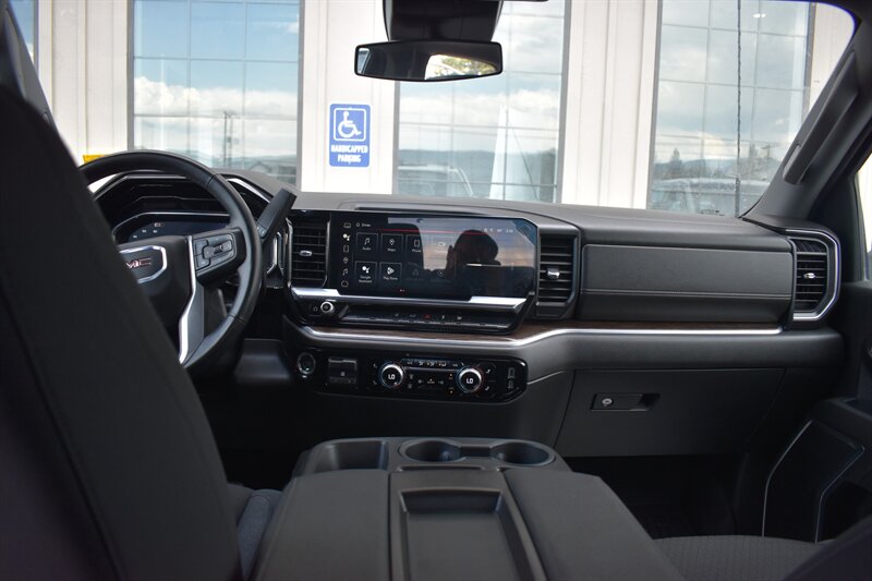 2024 GMC Sierra 2500HD SLE - Photo 15 - Heber City, UT 84032