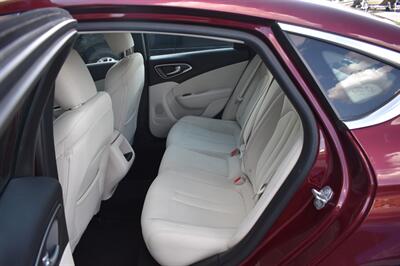 2016 Chrysler 200 Limited   - Photo 10 - Heber City, UT 84032