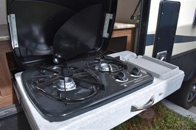 2017 Dutchmen Denali 318RB - Photo 8 - Heber City, UT 84032