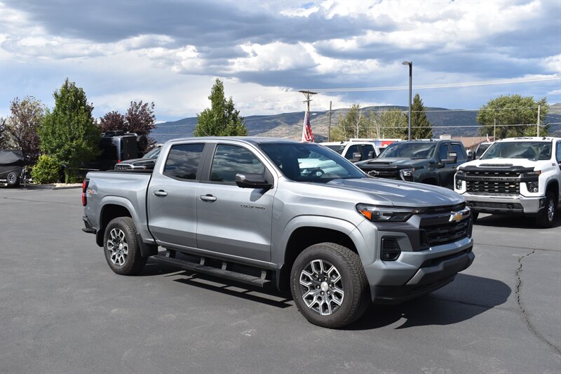 2024 Chevrolet Colorado LT  