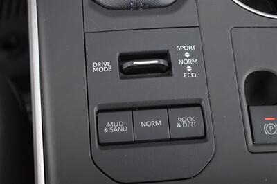 2024 Toyota Highlander XLE   - Photo 24 - Heber City, UT 84032