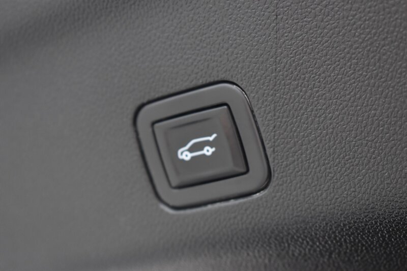 2024 GMC Yukon Denali - Photo 13 - Heber City, UT 84032