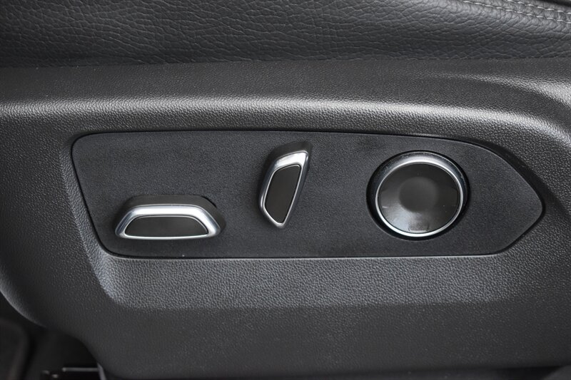 2025 GMC Yukon XL Denali - Photo 18 - Heber City, UT 84032
