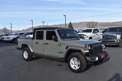 2022 Jeep Gladiator Sport S Truck
