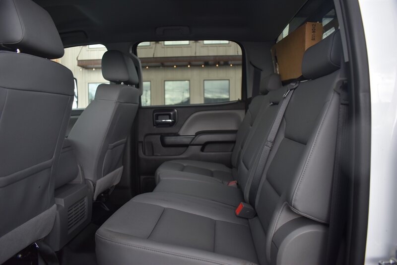 2023 Chevrolet 5500HD - Photo 11 - Heber City, UT 84032