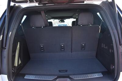 2023 GMC Yukon AT4   - Photo 9 - Heber City, UT 84032