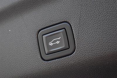 2023 GMC Yukon AT4   - Photo 12 - Heber City, UT 84032