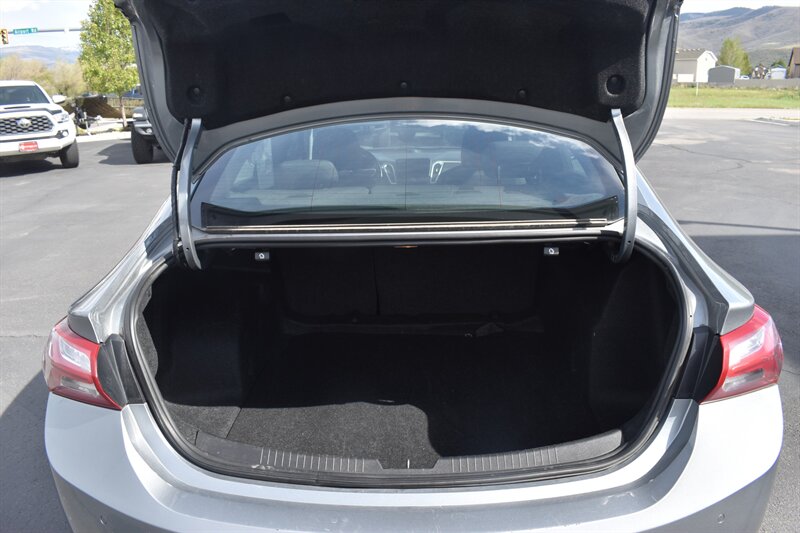 2024 Chevrolet Malibu LT - Photo 8 - Heber City, UT 84032
