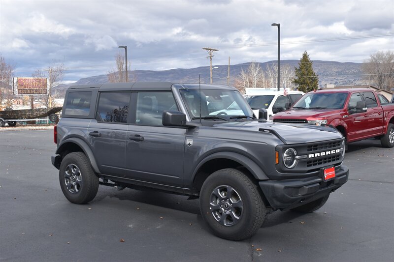 2025 Ford Bronco 4-Door Big Bend's photo