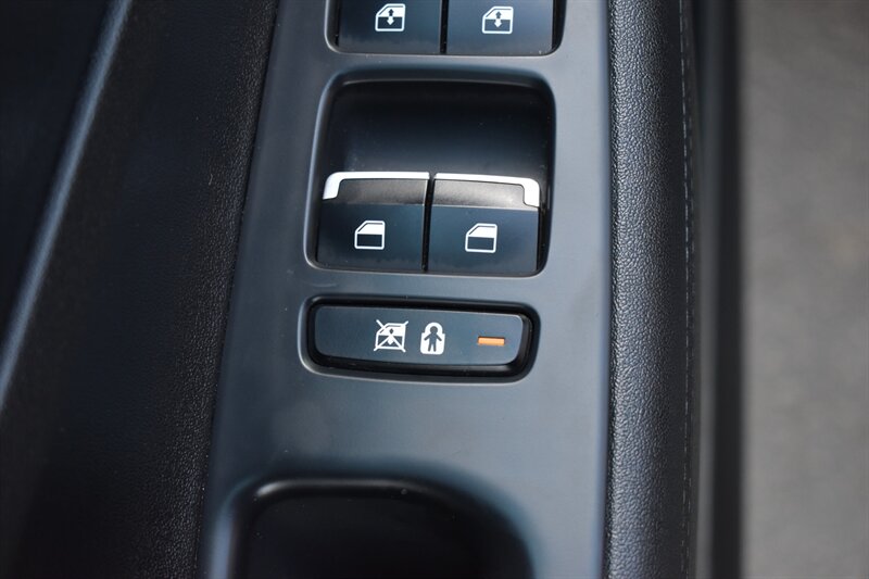 2020 Hyundai SANTA FE SEL - Photo 17 - Heber City, UT 84032