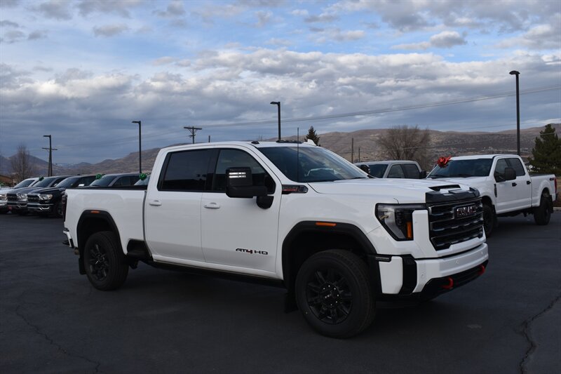 2025 GMC Sierra 3500HD AT4's photo