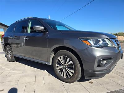 2017 Nissan Pathfinder SL - Photo 2 - Goodyear, AZ 85338