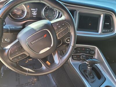 2022 Dodge Challenger SXT   - Photo 6 - Goodyear, AZ 85338
