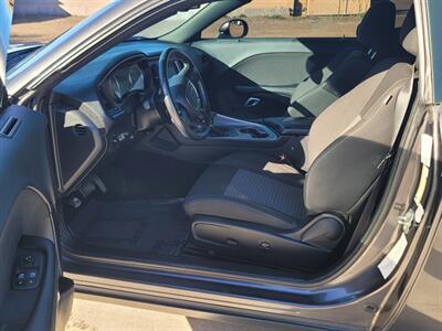 2022 Dodge Challenger SXT   - Photo 5 - Goodyear, AZ 85338