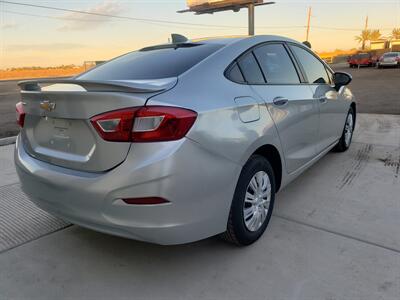 2019 Chevrolet Cruze LS   - Photo 3 - Goodyear, AZ 85338