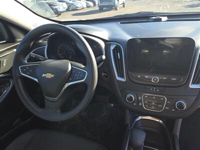 2022 Chevrolet Malibu LT   - Photo 9 - Goodyear, AZ 85338