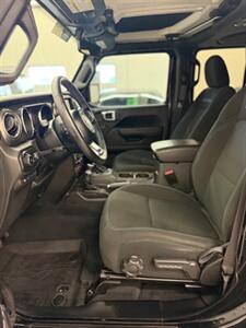 2023 Jeep Wrangler Rubicon 4xe - Photo 14 - Albuquerque, NM 87123