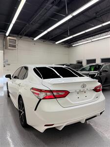 2020 Toyota Camry SE   - Photo 6 - Albuquerque, NM 87123