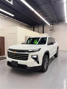 2025 Chevrolet Traverse LT   - Photo 2 - Albuquerque, NM 87123