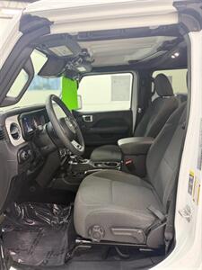 2025 Jeep Wrangler Sahara - Photo 11 - Albuquerque, NM 87123