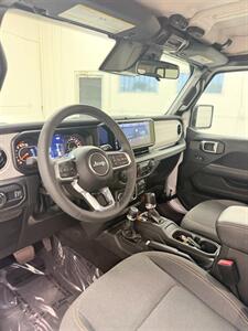 2025 Jeep Wrangler Sahara - Photo 10 - Albuquerque, NM 87123
