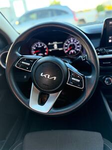 2024 Kia Forte LXS - Photo 23 - Albuquerque, NM 87123