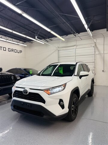 2021 Toyota RAV4 XLE  