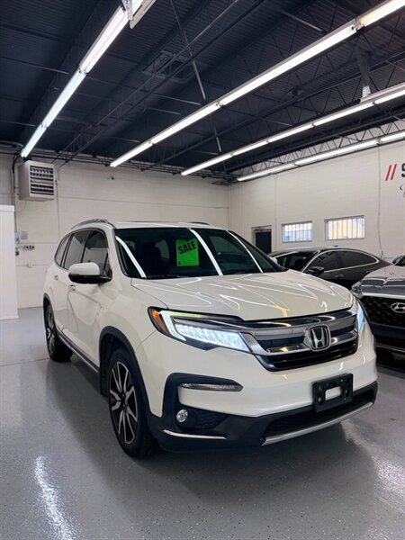2019 Honda Pilot Touring w/Rear Captain's  